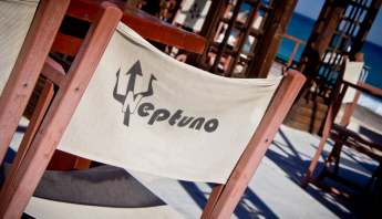 restaurante-neptuno-mojacar-almeria-para-familias-con-ninos-papis-y-pekes-opt